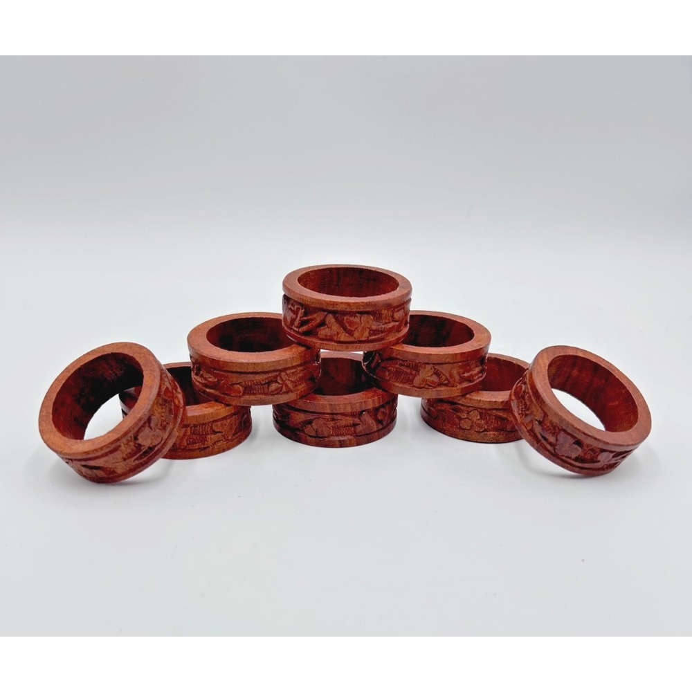 VTG Set of 8 Hand Carved Wood Napkin Rings w/ Floral & Macrame Beads‎ Pattern